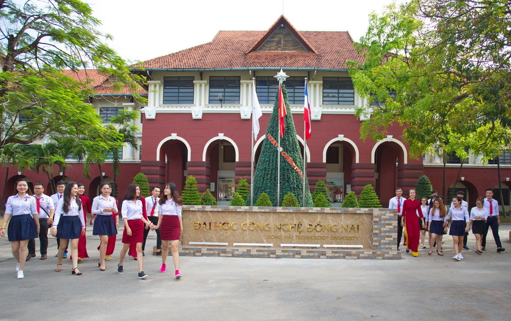 Trường Đại Học C&ocirc;ng Nghệ Đồng Nai điểm chuẩn