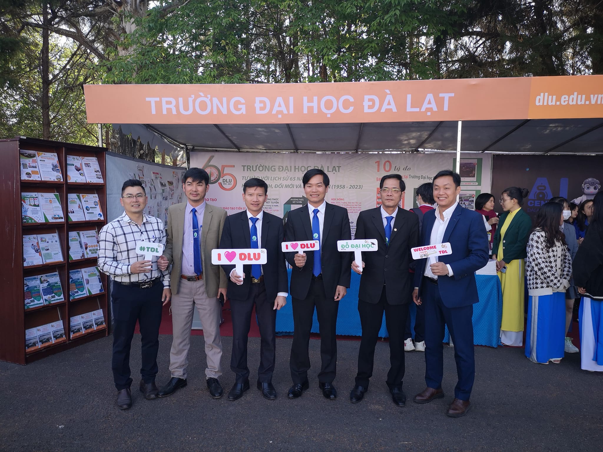 Trường Đại Học Đ&agrave; Lạt học ph&iacute;