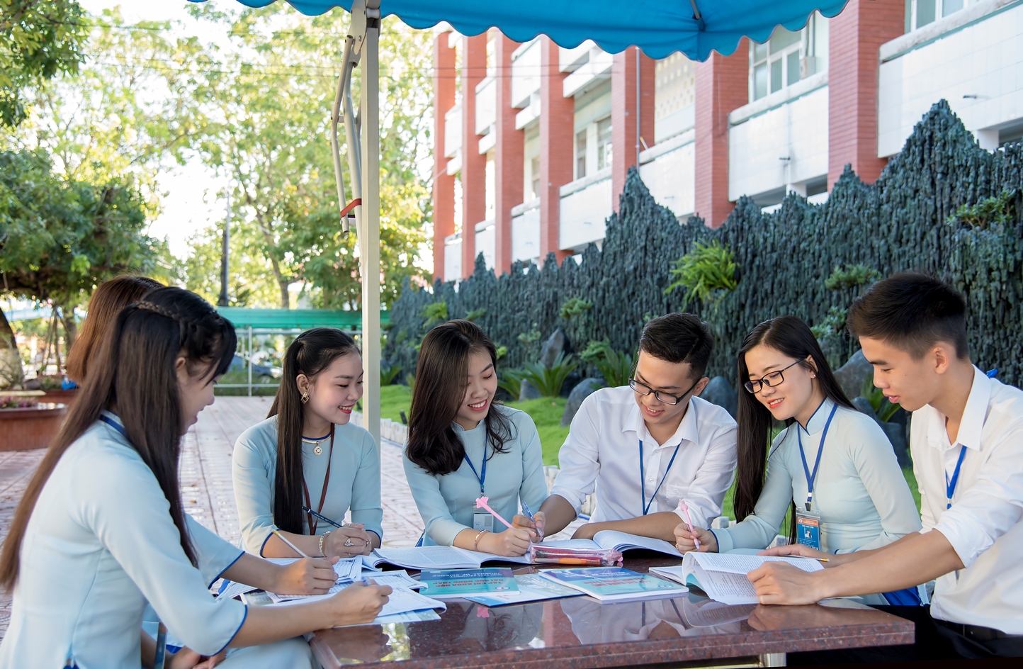 Trường Đại Học Đồng Th&aacute;p học ph&iacute;