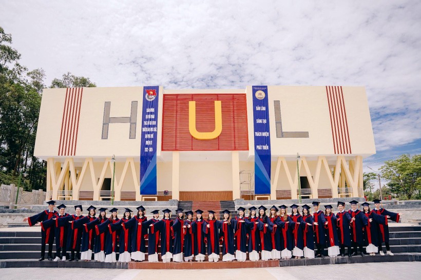 Trường Đại Học Luật Huế c&oacute; tốt hay kh&ocirc;ng
