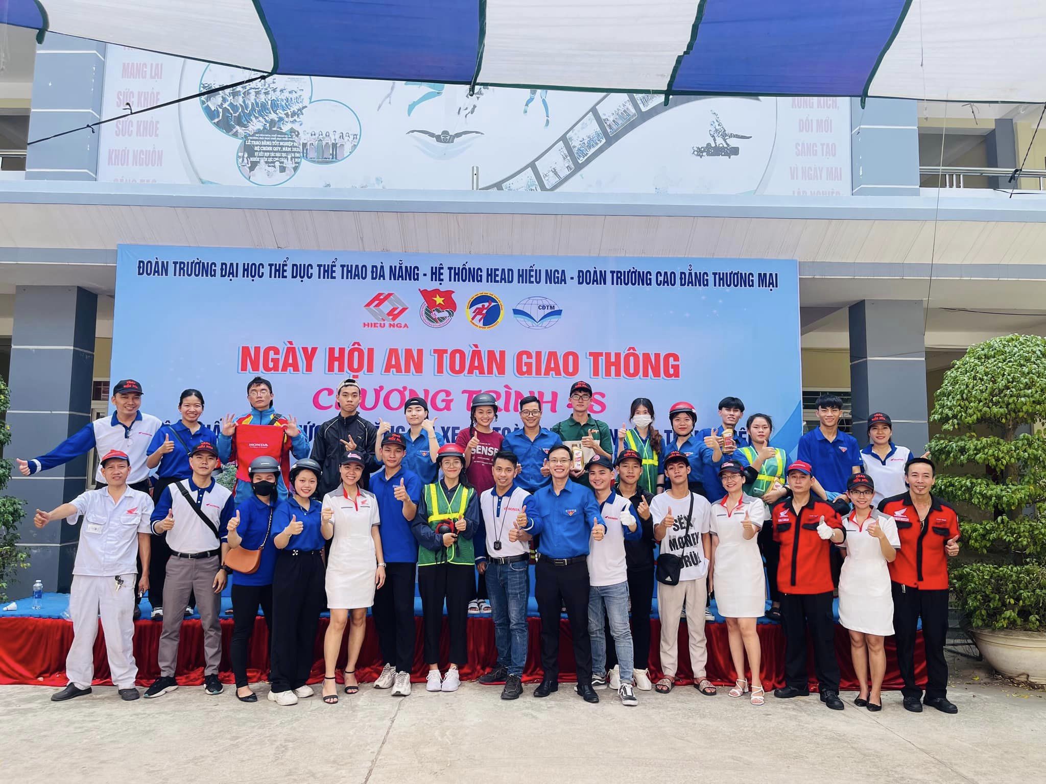 Trường Đại Học Thể Dục Thể Thao Đ&agrave; Nẵng c&ocirc;ng hay tư