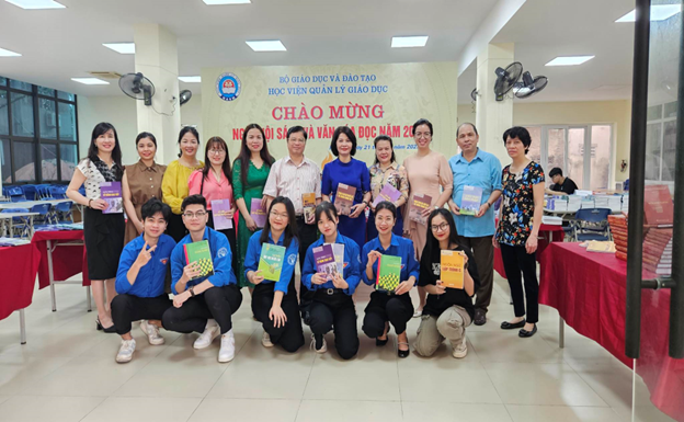 Học Viện Quản L&yacute; Gi&aacute;o Dục c&ocirc;ng hay tư