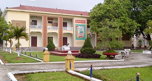 Học Ph&iacute; Trường Sĩ Quan Ph&aacute;o Binh H&agrave; Nội